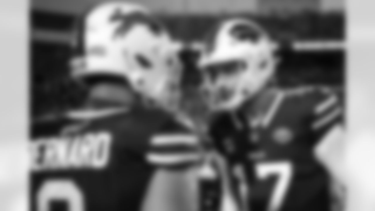 Josh Allen (17). Buffalo Bills vs Baltimore Ravens, Regular Season, September 07, 2025 at Highmark Stadium.