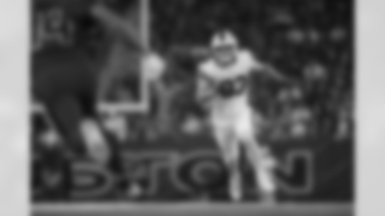 Houston Texans vs Buffalo Bills, Regular Season, November 20, 2025 at NRG Stadium.