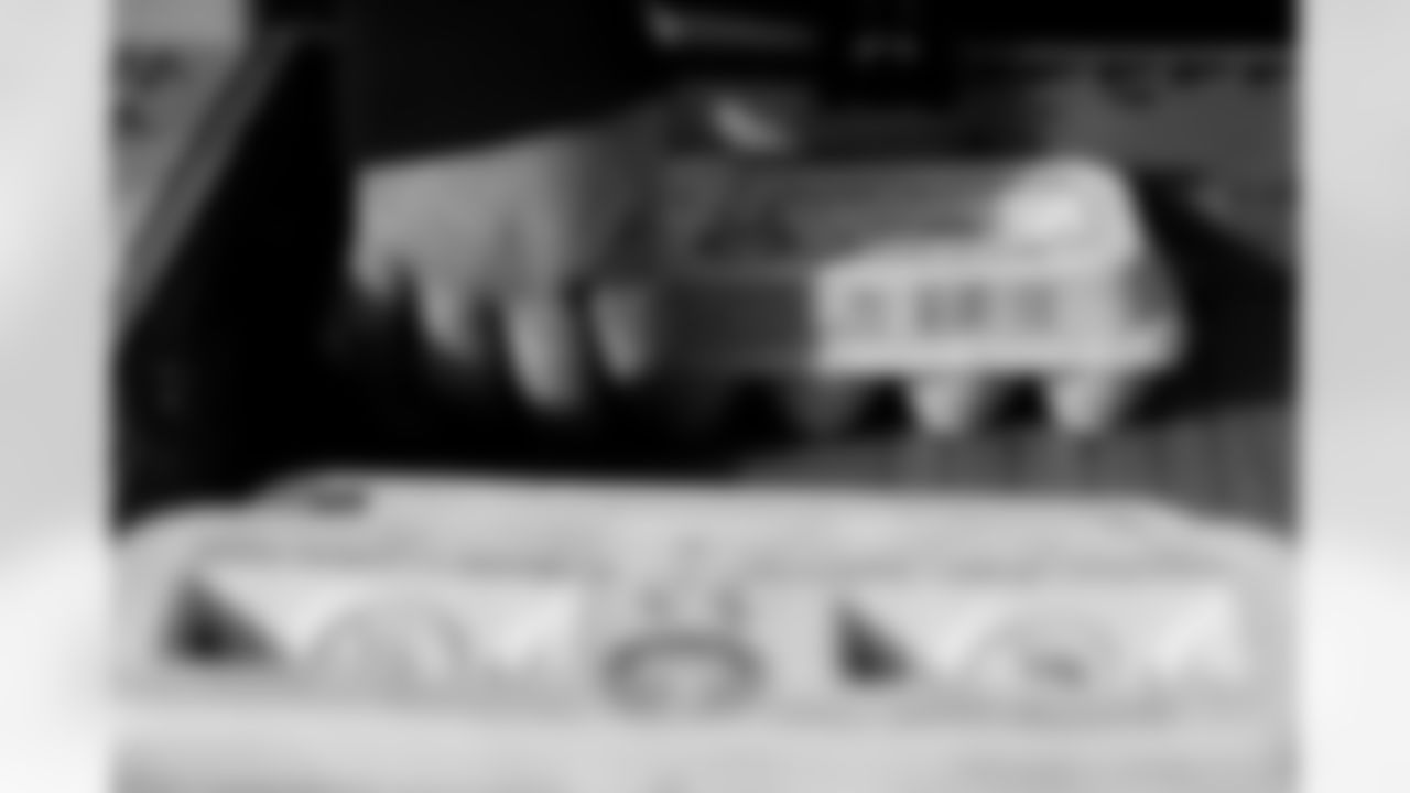 Free Mobile Food Markets, November 01, 2025 at #94 West Hertel Academy.