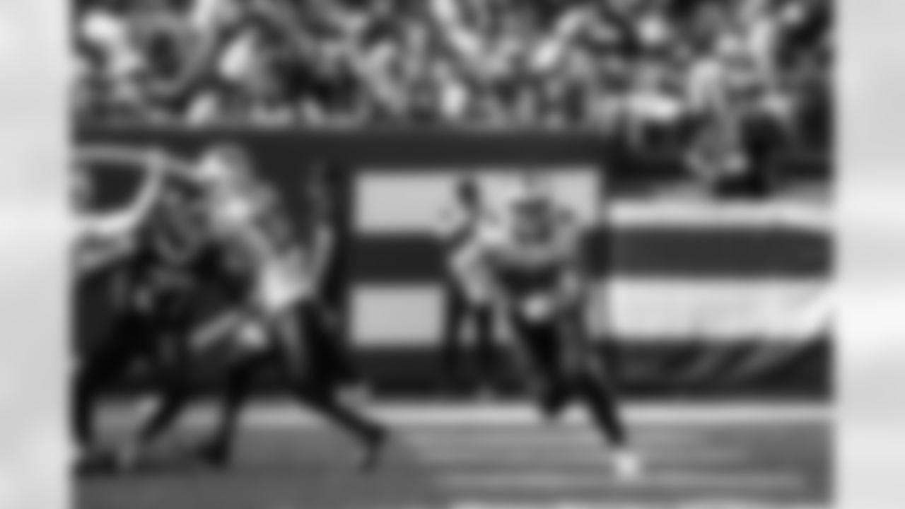 New York Jets vs Buffalo Bills, Regular Season, September 14, 2025 at Metlife Stadium.