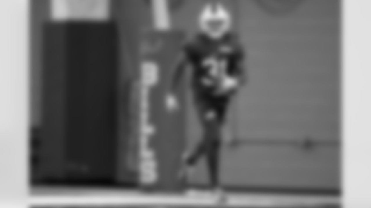 Maxwell Hairston (31). Buffalo Bills Week 16 Practice, December 18, 2025 at Buffalo Bills Training Center.