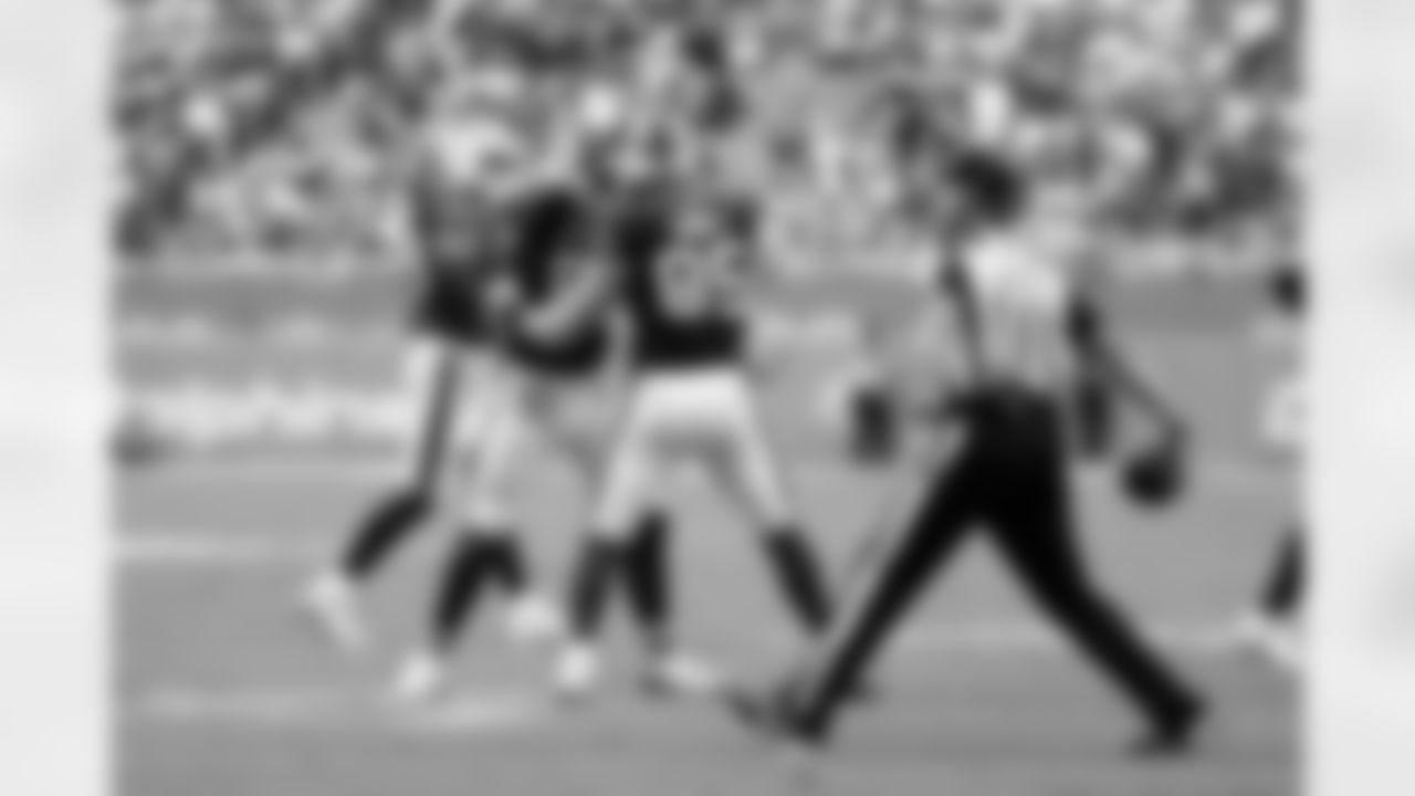 Miami Dolphins vs Buffalo Bills, Regular Season, November 09, 2025 at Hard Rock Stadium.