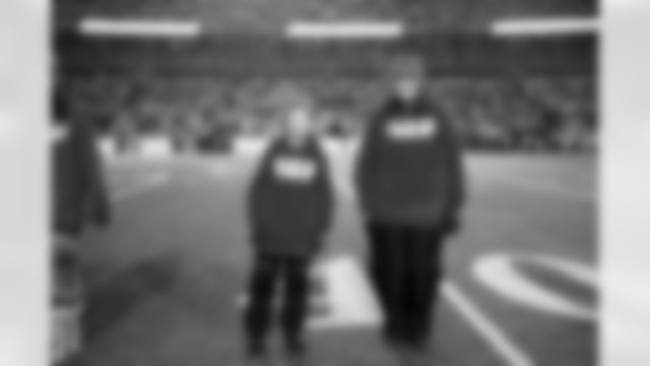 Buffalo Bills vs Philadelphia Eagles, Regular Season, December 28, 2025 at Highmark Stadium.