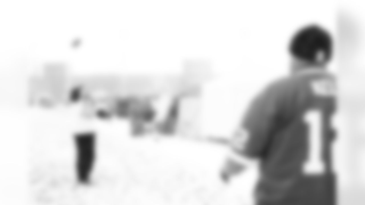 Buffalo Bills vs Cincinnati Bengals, Regular Season, December 07, 2025 at Highmark Stadium.