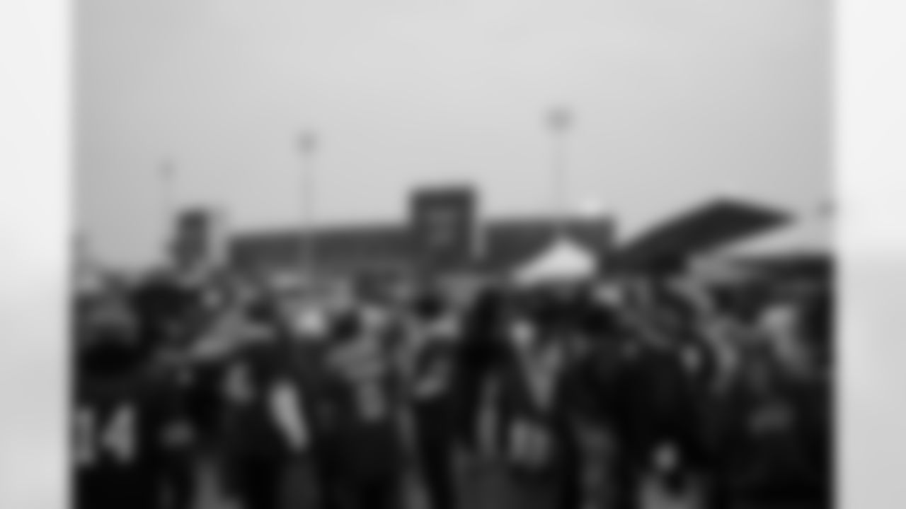 Buffalo Bills vs Philadelphia Eagles, Regular Season, December 28, 2025 at Highmark Stadium.