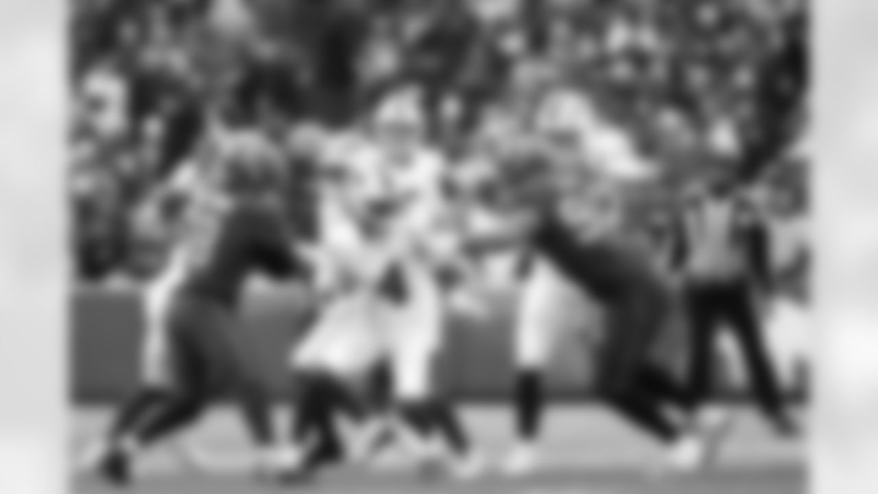 Buffalo Bills vs Tampa Bay Buccaneers, Regular Season, November 16, 2025 at Highmark Stadium.