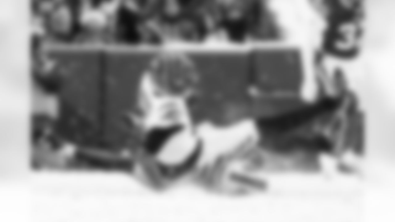 Buffalo Bills vs Cincinnati Bengals, Regular Season, December 07, 2025 at Highmark Stadium.