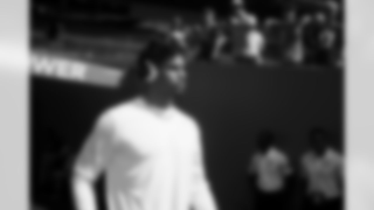 Miami Dolphins vs Buffalo Bills, Regular Season, November 09, 2025 at Hard Rock Stadium.