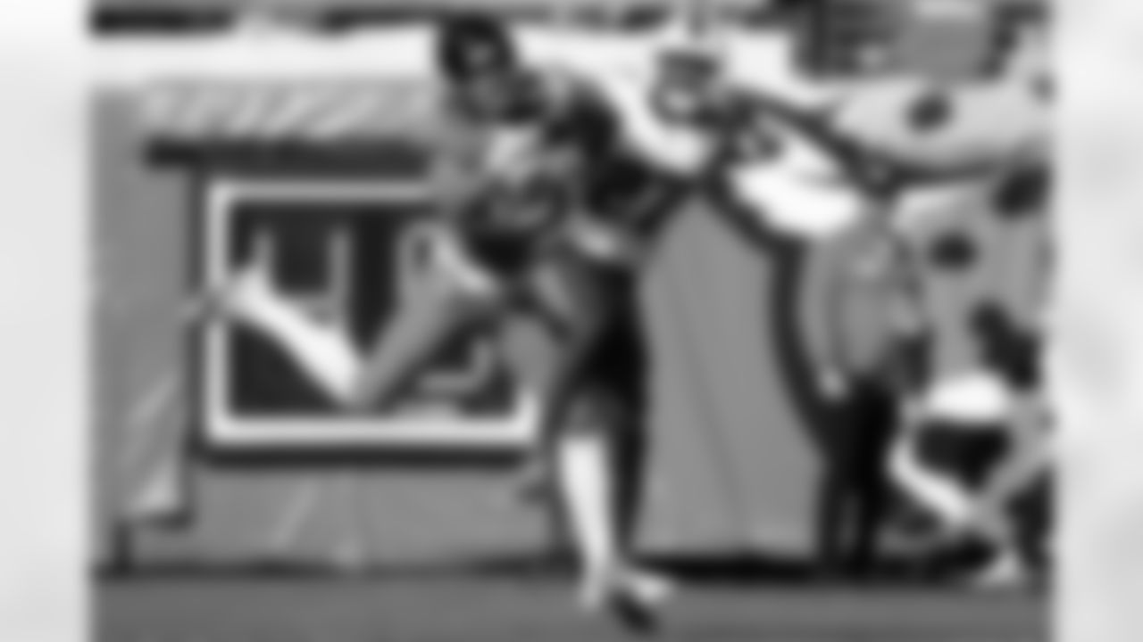 Buffalo Bills vs Jacksonville Jaguars, Wild Card Weekend, January 11, 2026 at EverBank Stadium.