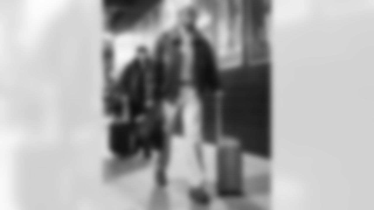 New England Patriots vs Buffalo Bills, Regular Season, December 14, 2025 at Gillette Stadium.