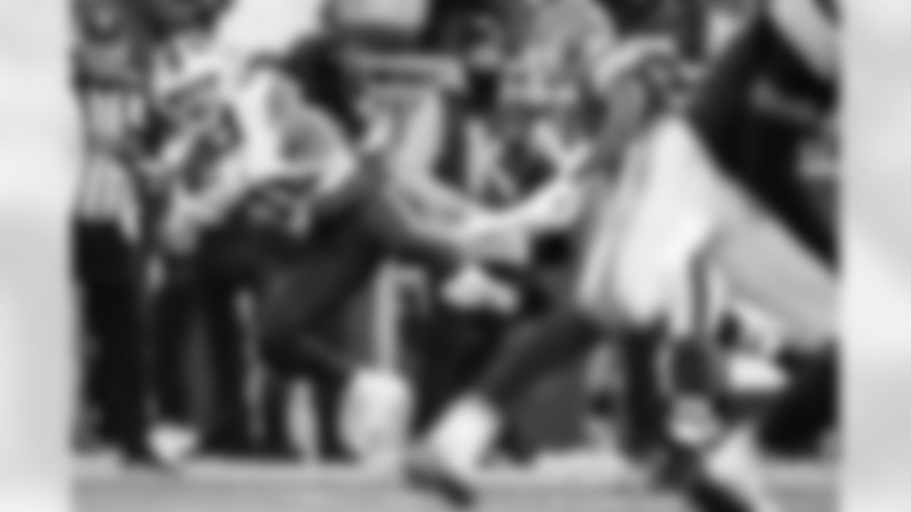 Cleveland Browns vs Buffalo Bills, Regular Season, December 21, 2025 at Huntington Bank Field.