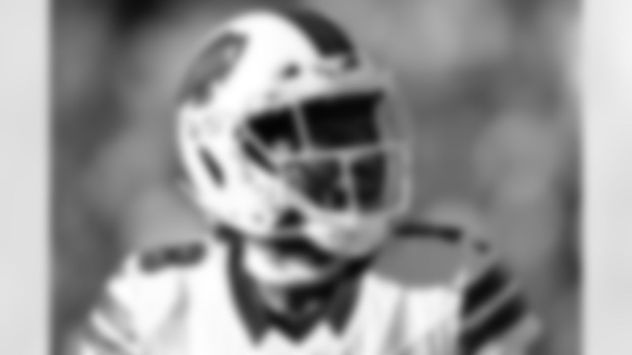 Cleveland Browns vs Buffalo Bills, Regular Season, December 21, 2025 at Huntington Bank Field.