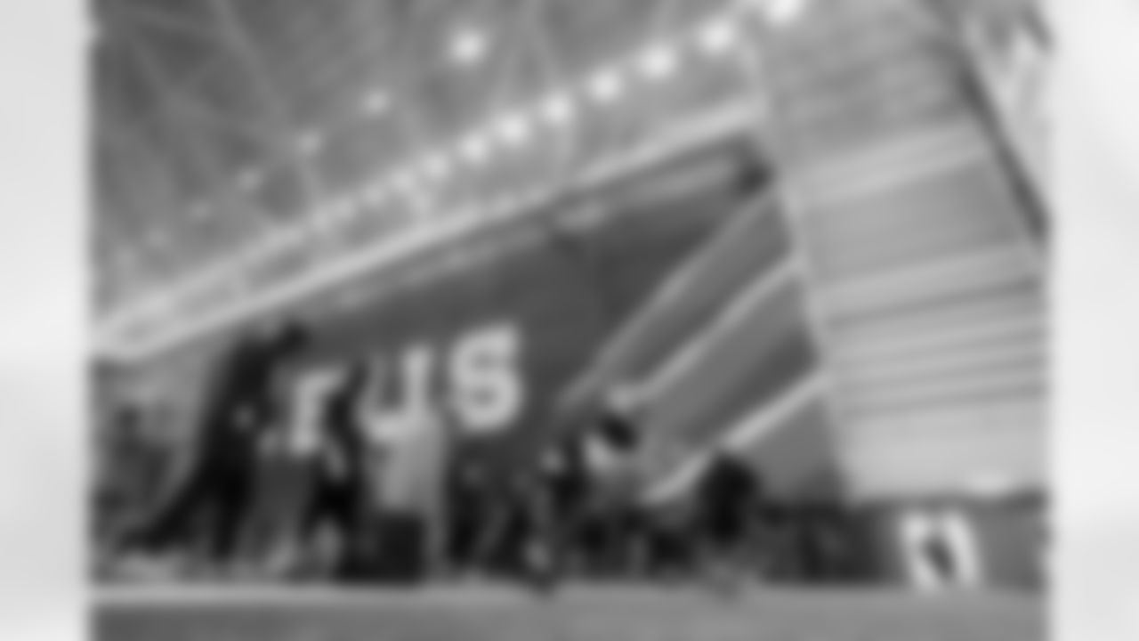 Shaq Lawson (59). Buffalo Bills Week 16 Practice, December 18, 2025 at Buffalo Bills Training Center.