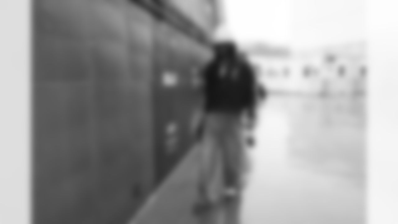 Buffalo Bills vs Philadelphia Eagles, Regular Season, December 28, 2025 at Highmark Stadium.