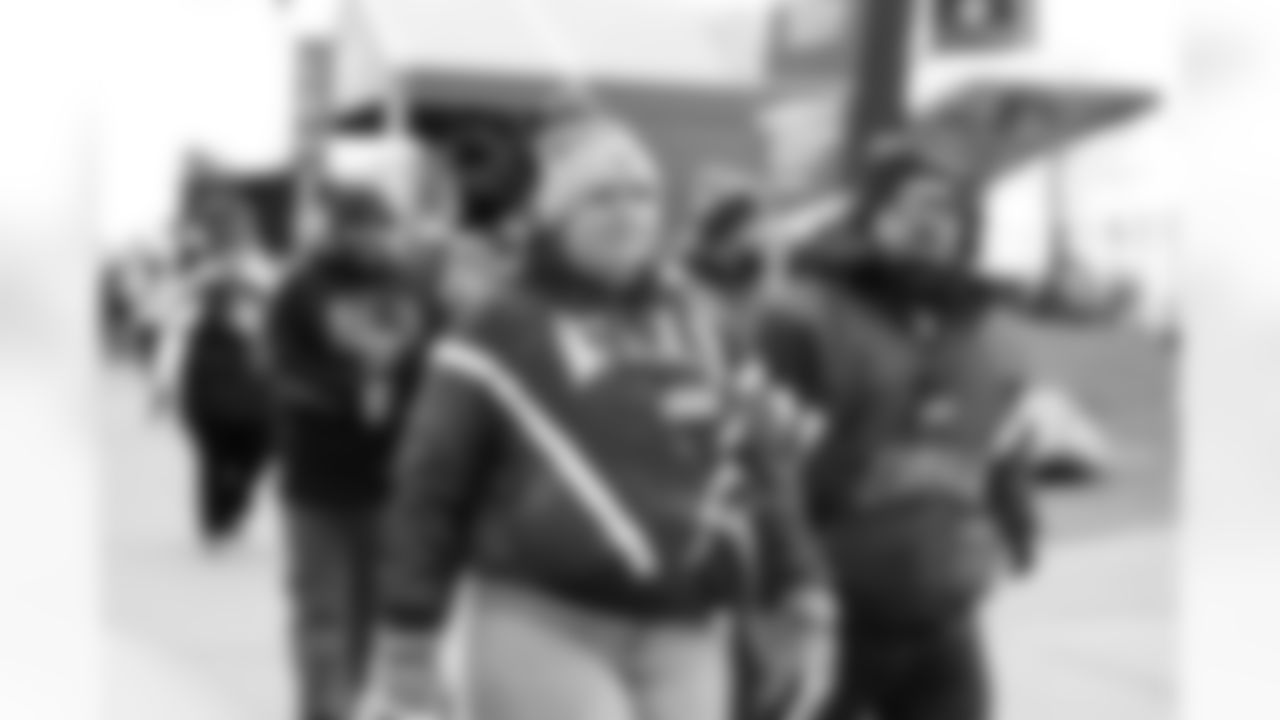 Buffalo Bills vs Tampa Bay Buccaneers, Regular Season, November 16, 2025 at Highmark Stadium.