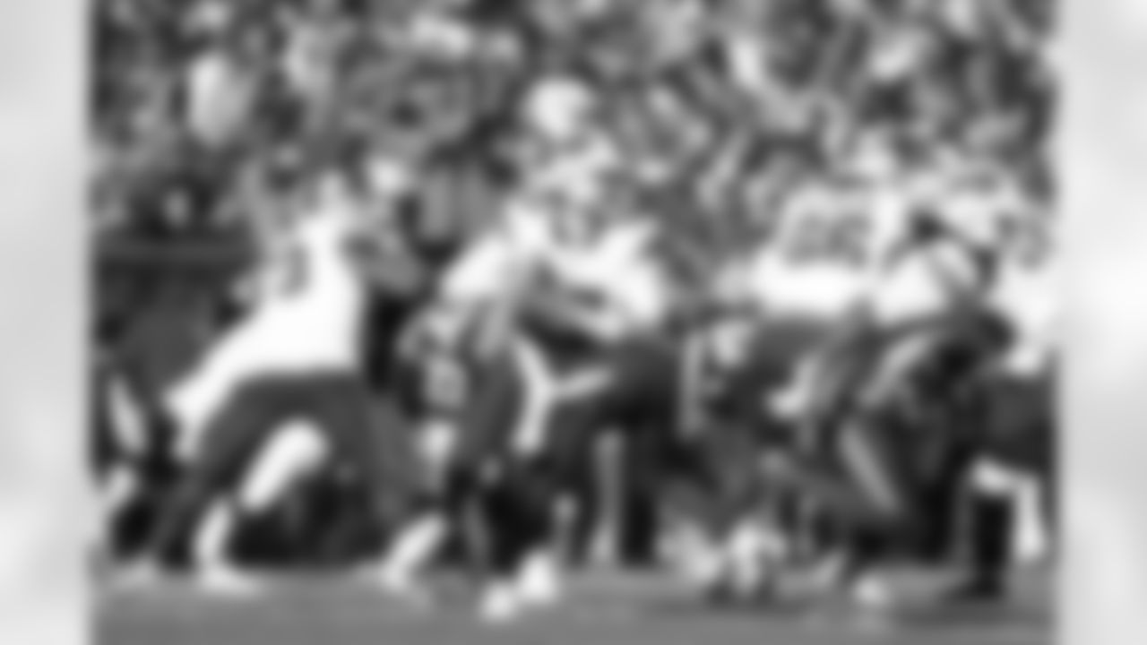 Cleveland Browns vs Buffalo Bills, Regular Season, December 21, 2025 at Huntington Bank Field.