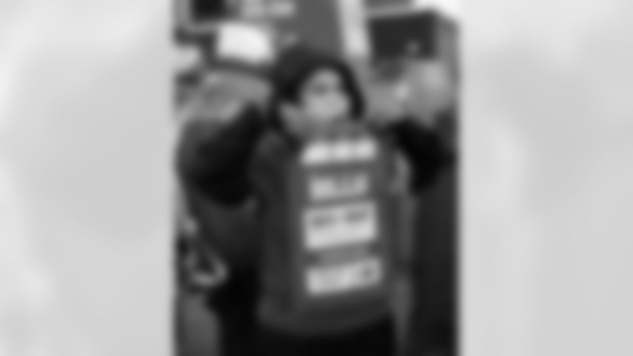 Buffalo Bills vs New York Jets, Regular Season, January 04, 2026 at Highmark Stadium.