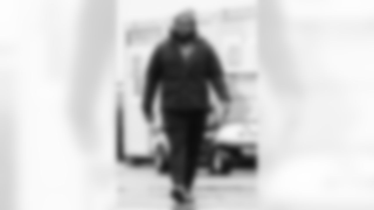 Buffalo Bills vs Philadelphia Eagles, Regular Season, December 28, 2025 at Highmark Stadium.