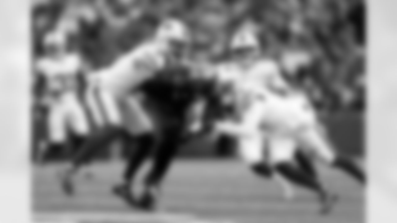 Buffalo Bills vs Tampa Bay Buccaneers, Regular Season, November 16, 2025 at Highmark Stadium.