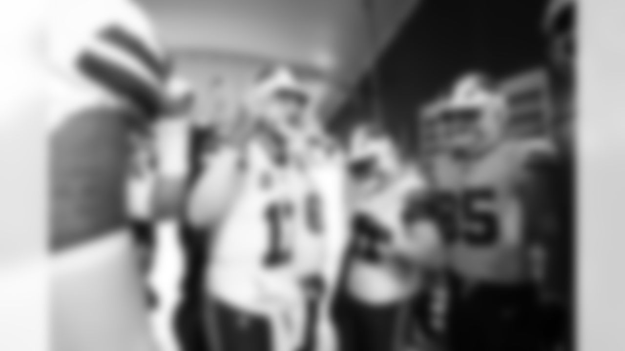 Pittsburgh Steelers vs Buffalo Bills, Regular Season, November 30, 2025 at Acrisure Stadium.