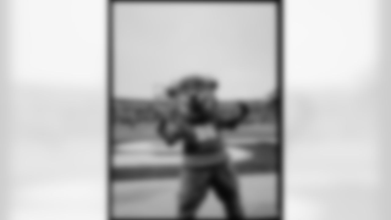 Buffalo Bills vs New York Jets, Regular Season, January 04, 2026 at Highmark Stadium.