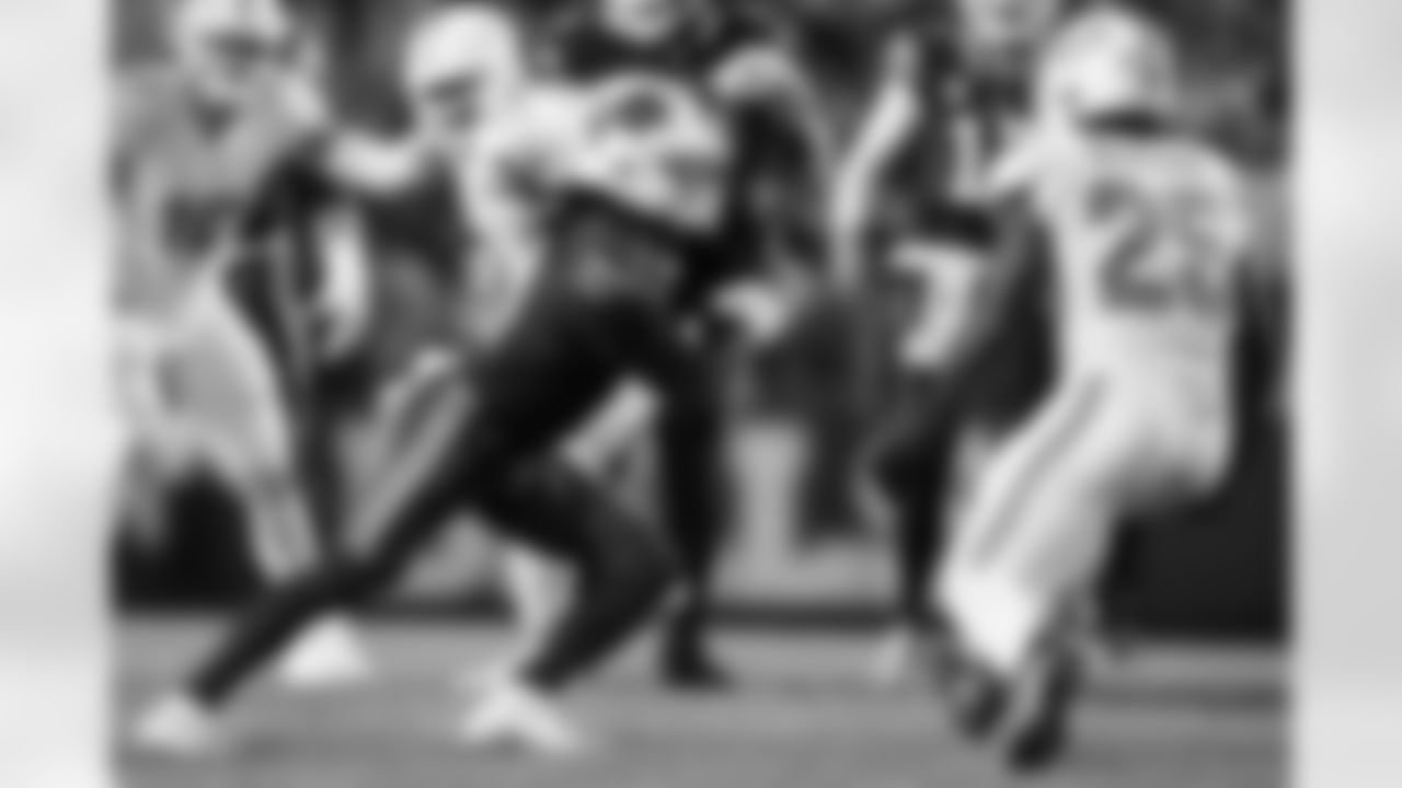 Buffalo Bills vs Miami Dolphins, Regular Season, September 18, 2025 at Highmark Stadium.