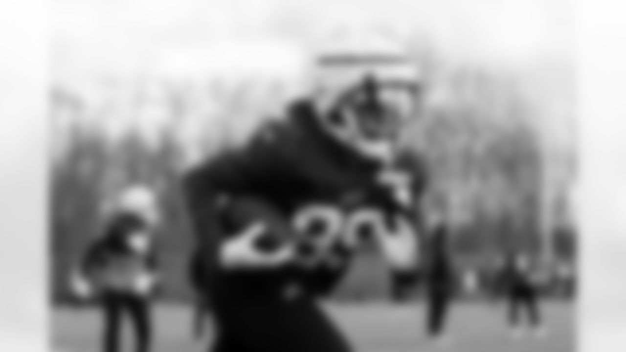 Jalen Virgil (89). Buffalo Bills Week 13 Wednesday Practice, November 27, 2024 at One Bills Drive.