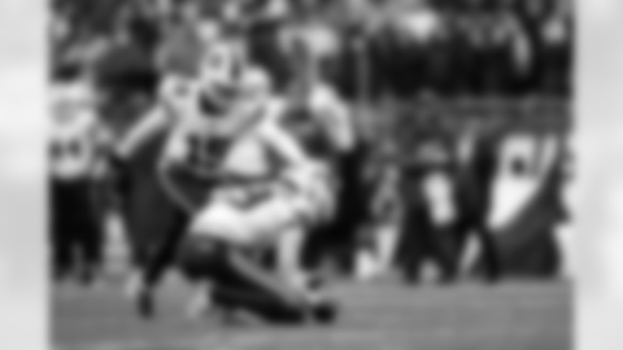 New England Patriots vs Buffalo Bills, Regular Season, December 14, 2025 at Gillette Stadium.