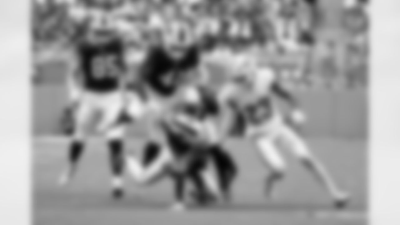 Miami Dolphins vs Buffalo Bills, Regular Season, November 09, 2025 at Hard Rock Stadium.