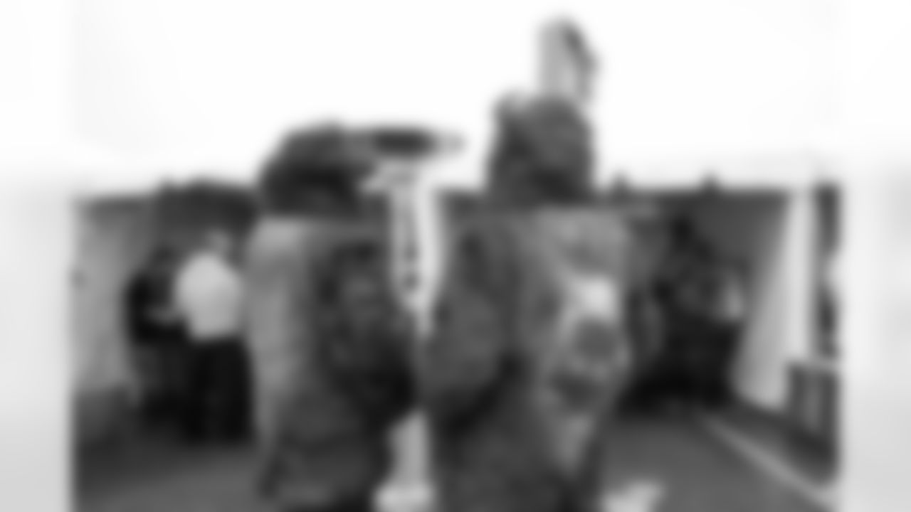 Buffalo Bills vs Philadelphia Eagles, Regular Season, December 28, 2025 at Highmark Stadium.