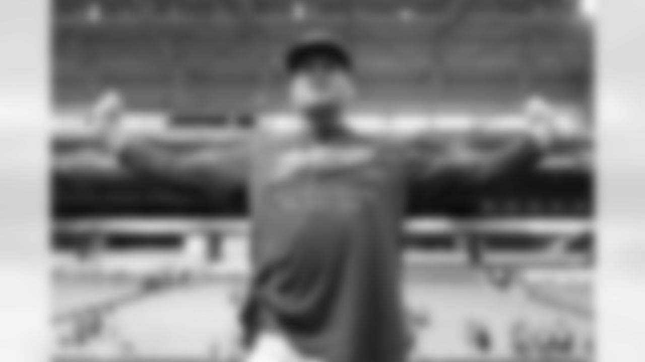 Miami Dolphins vs Buffalo Bills, Regular Season, November 09, 2025 at Hard Rock Stadium.