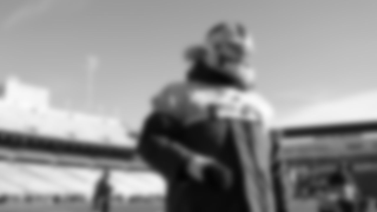 Jordan Phillips (52). Buffalo Bills Week 14 Practice, December 05, 2025 at Highmark Stadium.