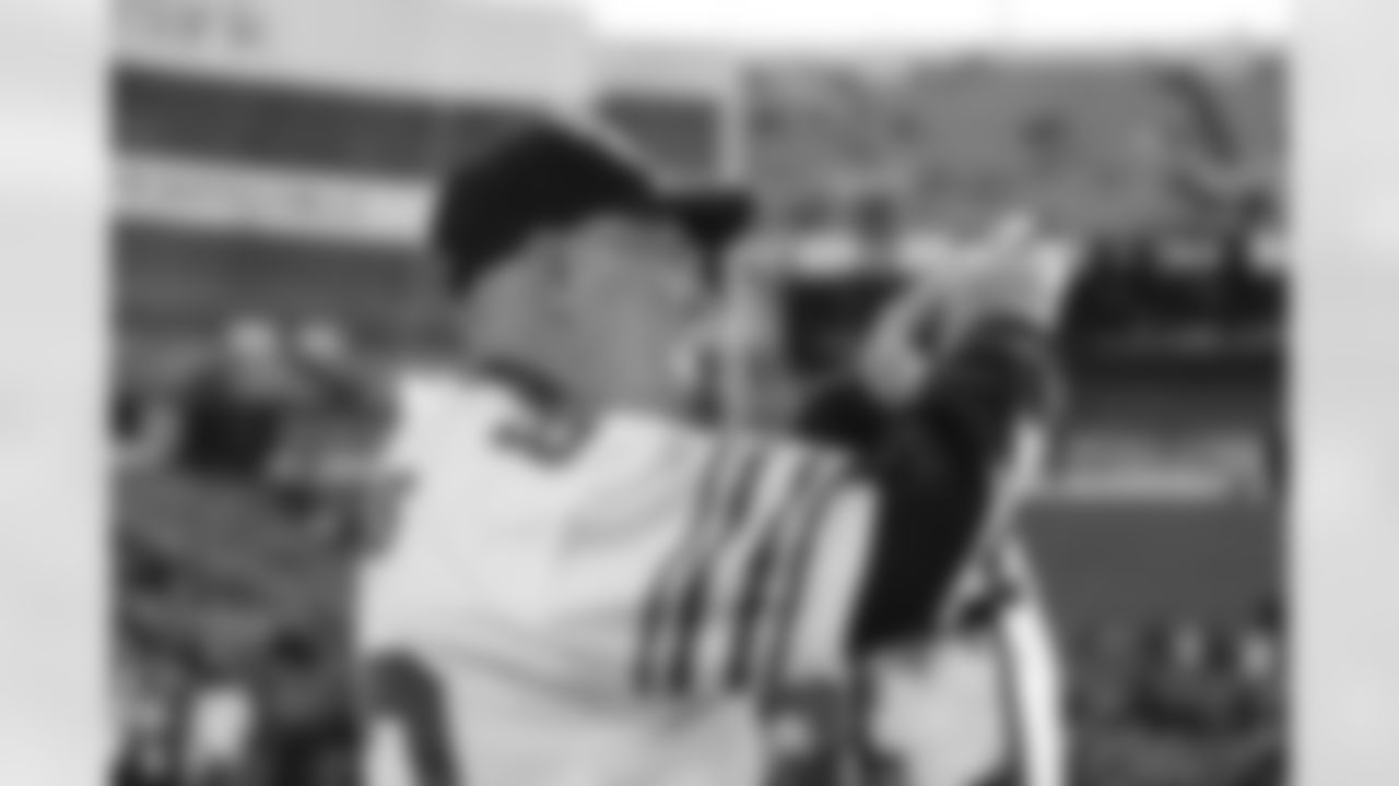 One of Paul's favorite memories as a Bills fan was back in 1991 where the Bills "destroyed" the Raiders in the Playoffs 51-3. Paul said he has never been a fan of the Raiders and was happy to see that game.