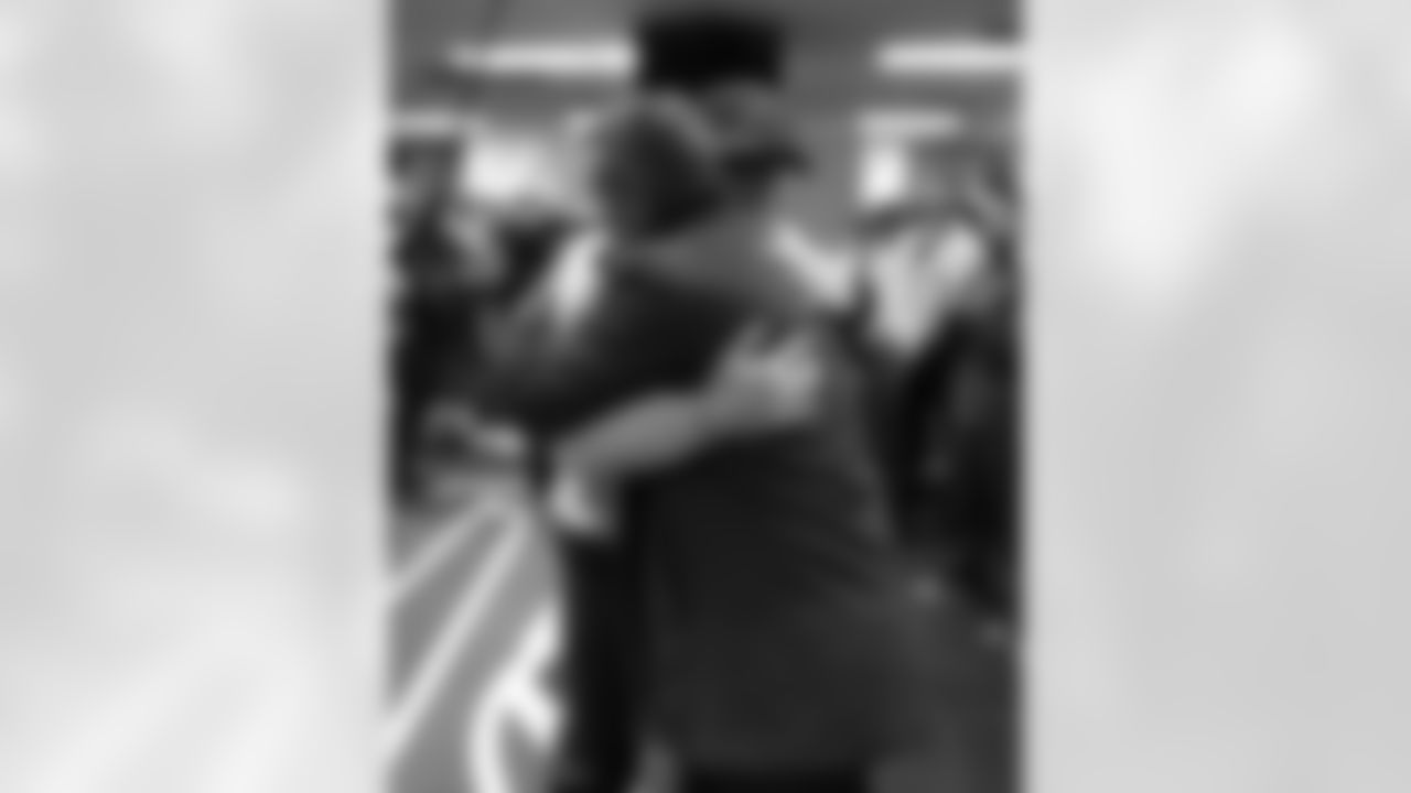 Buffalo Bills vs Tampa Bay Buccaneers, Regular Season, November 16, 2025 at Highmark Stadium.