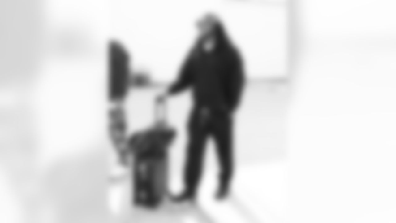 Dorian Williams (42). Buffalo Bills Travel to Houston, November 19, 2025 at Buffalo Niagara International Airport.