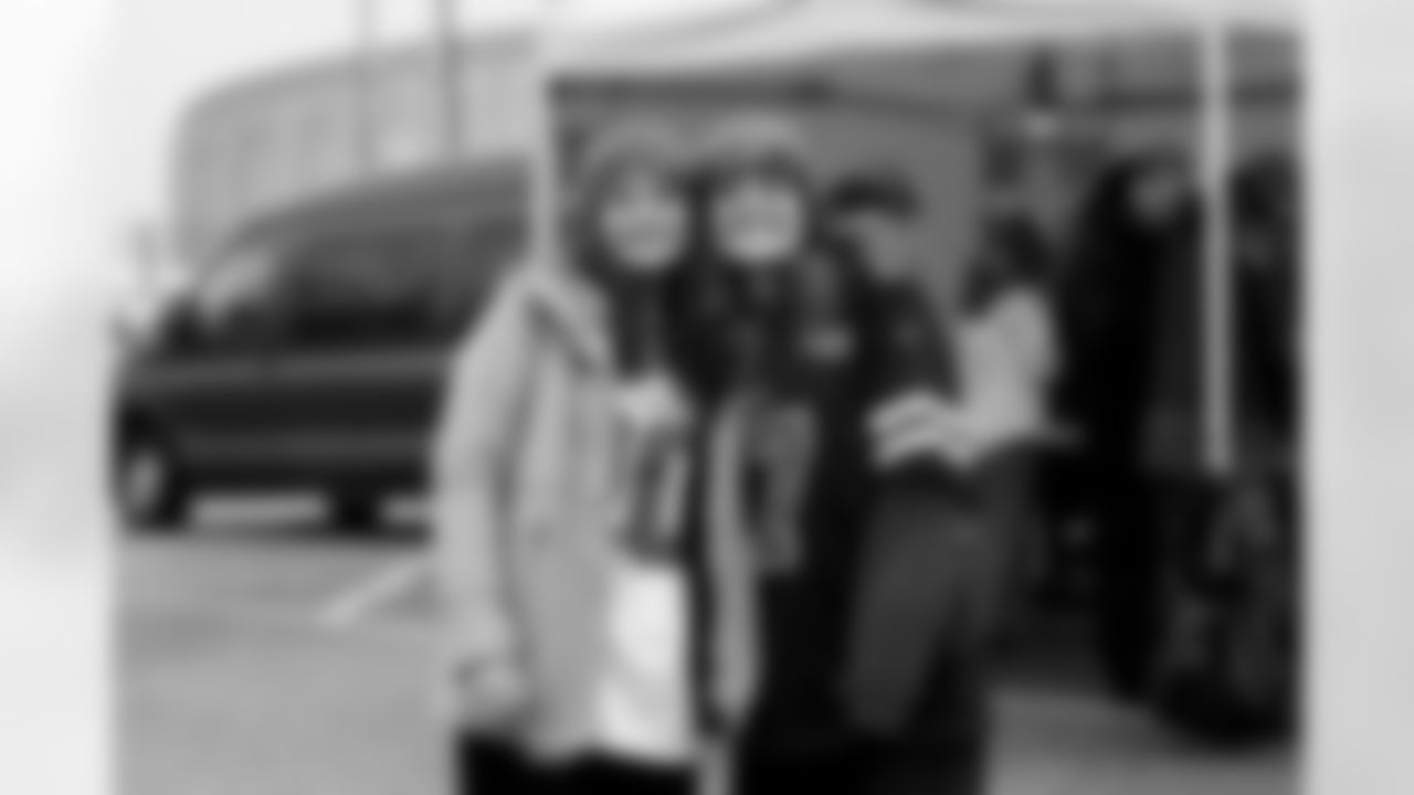 Buffalo Bills vs Philadelphia Eagles, Regular Season, December 28, 2025 at Highmark Stadium.