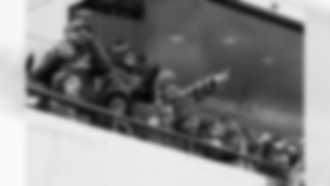 Buffalo Bills vs Tampa Bay Buccaneers, Regular Season, November 16, 2025 at Highmark Stadium.