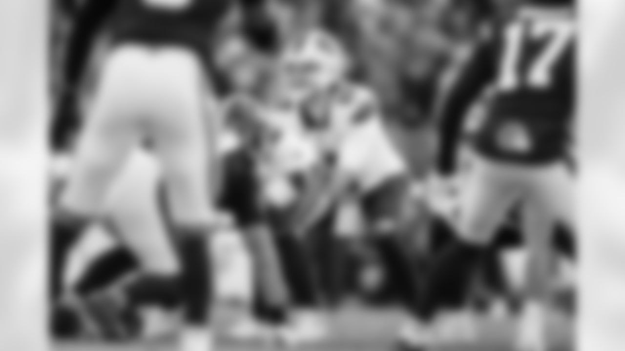 Cleveland Browns vs Buffalo Bills, Regular Season, December 21, 2025 at Huntington Bank Field.