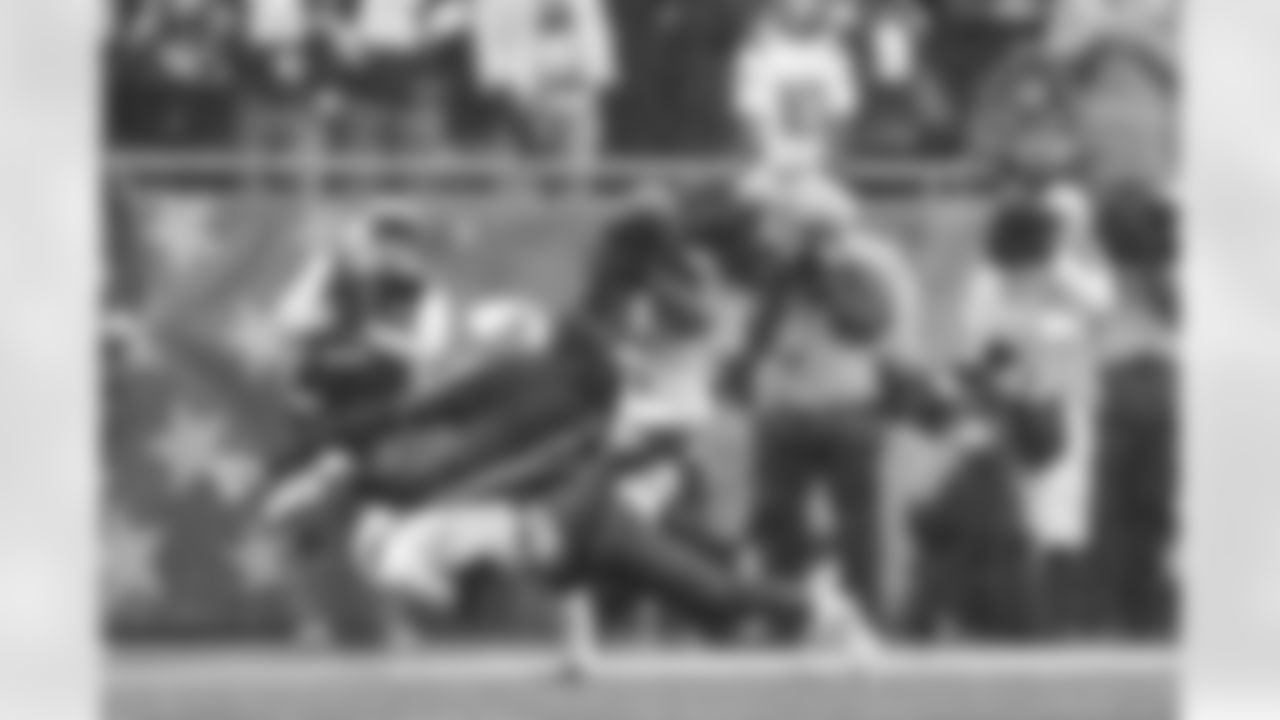 New England Patriots vs Buffalo Bills, Regular Season, December 14, 2025 at Gillette Stadium.