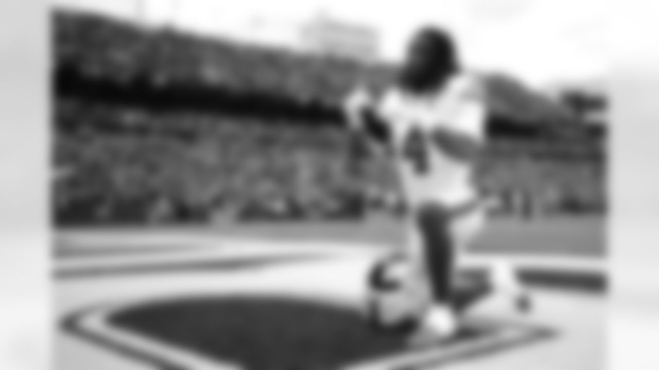 Buffalo Bills vs Tampa Bay Buccaneers, Regular Season, November 16, 2025 at Highmark Stadium.