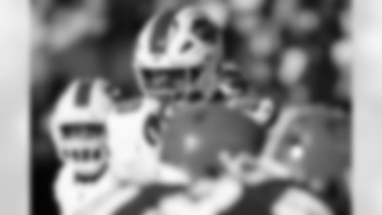 Cleveland Browns vs Buffalo Bills, Regular Season, December 21, 2025 at Huntington Bank Field.