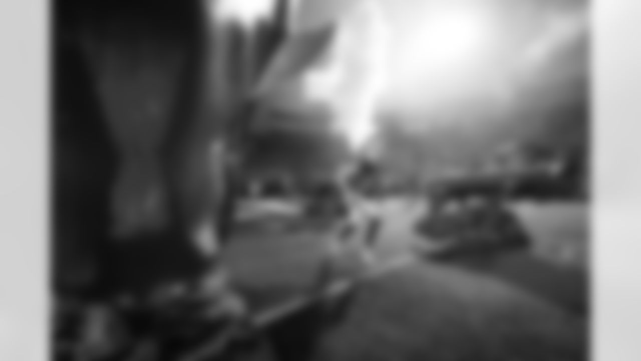 Dawson Knox (88). Buffalo Bills vs Philadelphia Eagles, Regular Season, December 28, 2025 at Highmark Stadium.