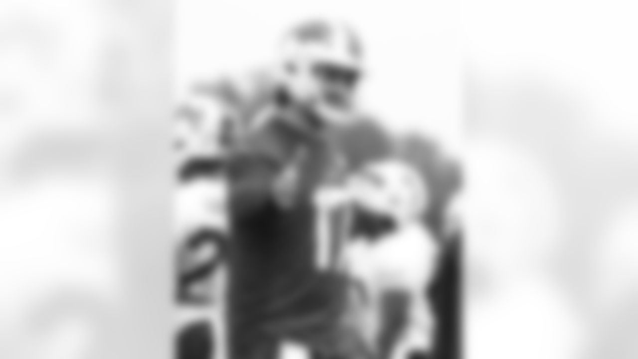 Josh Allen (17). Buffalo Bills OTA workouts, May 27, 2025 at the Buffalo Bills Training Center.