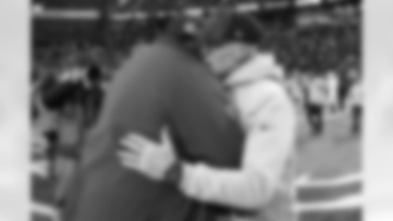 Buffalo Bills vs Tampa Bay Buccaneers, Regular Season, November 16, 2025 at Highmark Stadium.