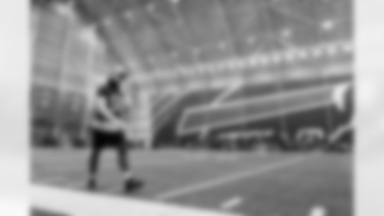 Shaq Lawson (59). Buffalo Bills Week 16 Practice, December 18, 2025 at Buffalo Bills Training Center.