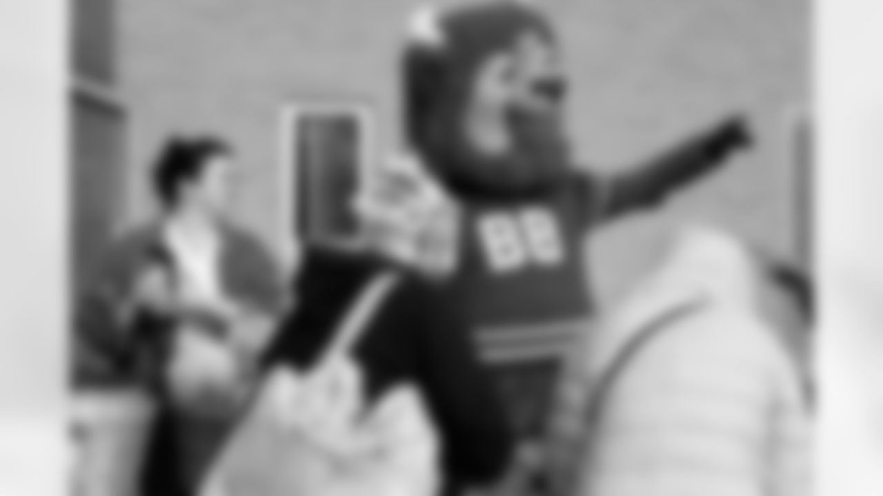 Free Mobile Food Markets, November 01, 2025 at #94 West Hertel Academy.