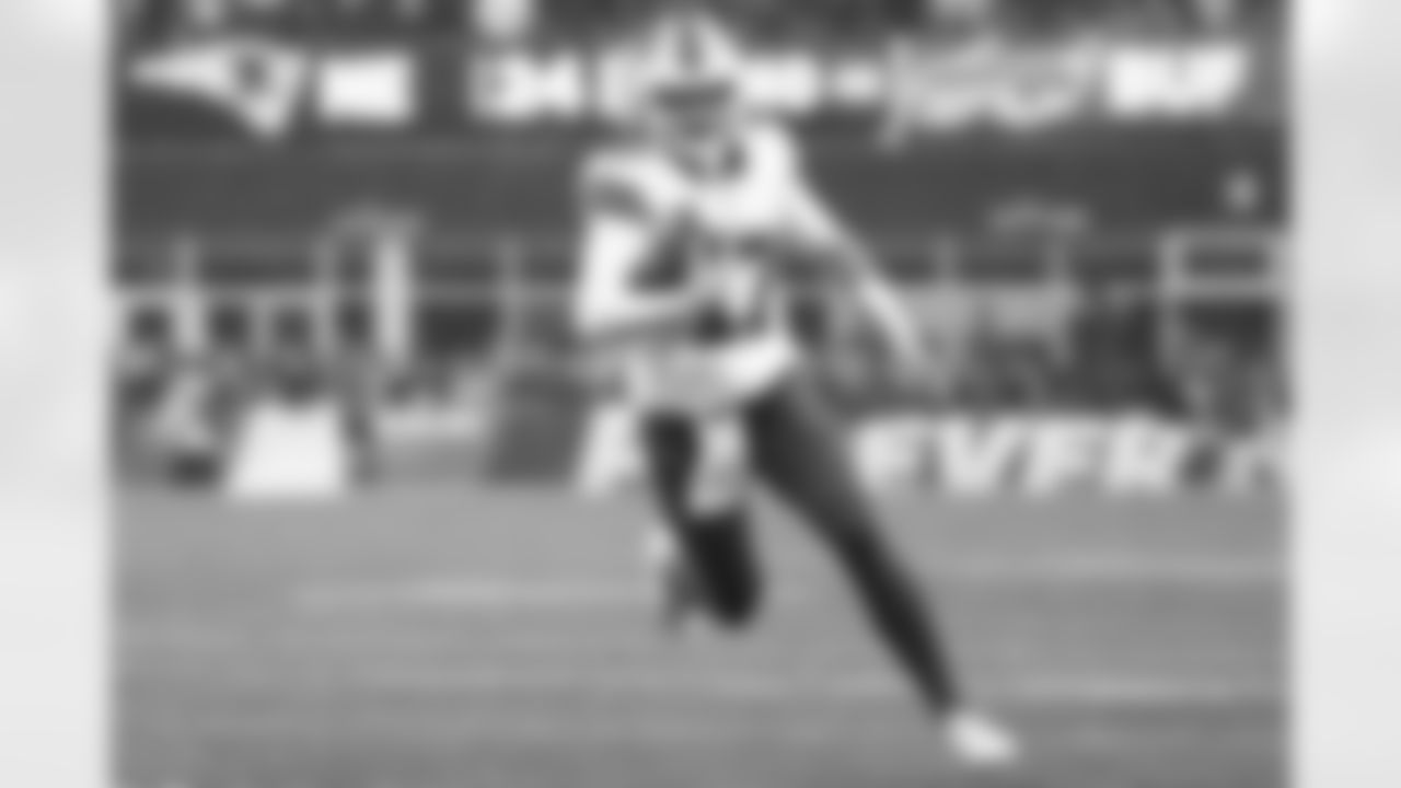 New England Patriots vs Buffalo Bills, Regular Season, December 14, 2025 at Gillette Stadium.