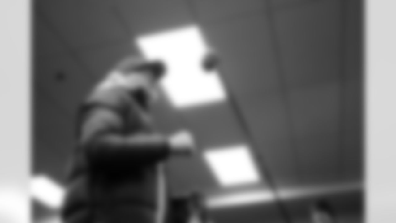 Pittsburgh Steelers vs Buffalo Bills, Regular Season, November 28, 2025 at Acrisure Stadium.