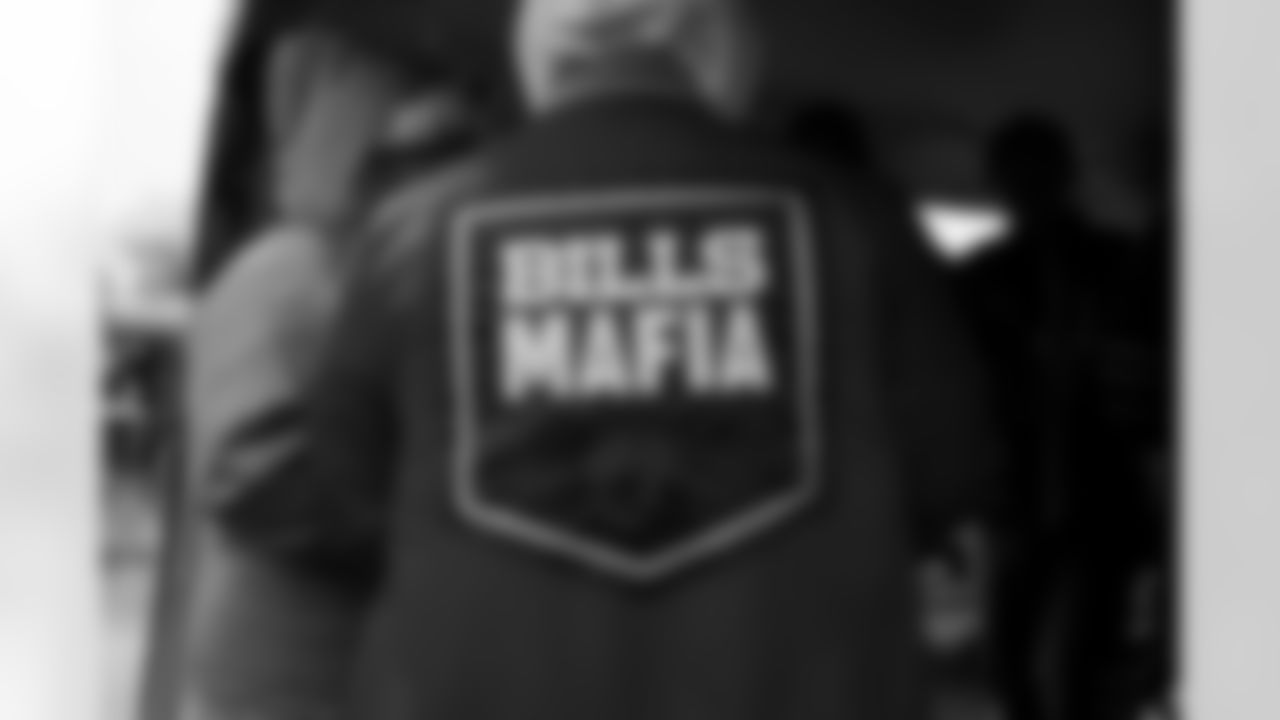 Buffalo Bills vs Philadelphia Eagles, Regular Season, December 28, 2025 at Highmark Stadium.