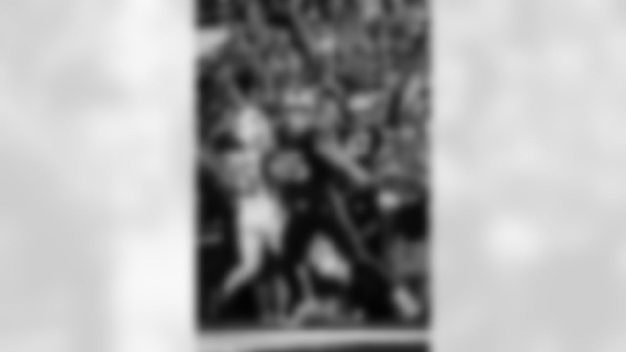 Jackson Hawes (85). Buffalo Bills vs Miami Dolphins, Regular Season, September 18, 2025 at Highmark Stadium.